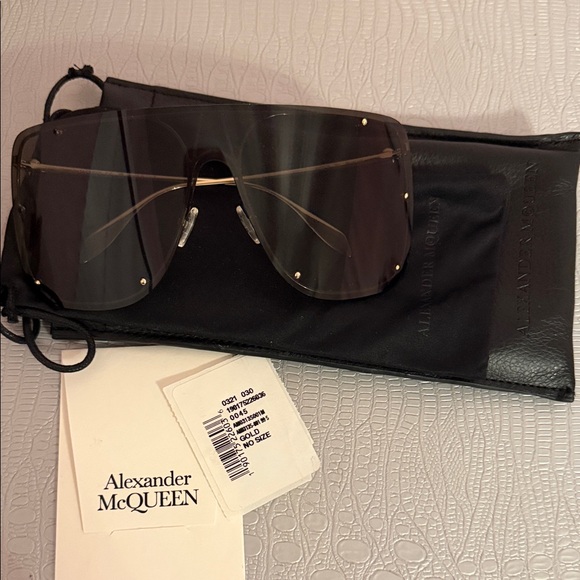 Alexander McQueen 99mm Skull Mask Metal Sunglasses - Picture 7 of 8